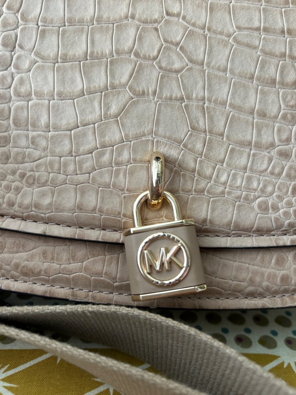 Micheal Kors Shoulder Bag - Picture 2 of 4